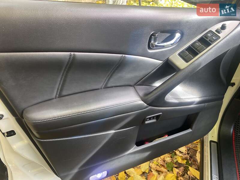 Внедорожник / Кроссовер Nissan Murano 2012 в Киеве