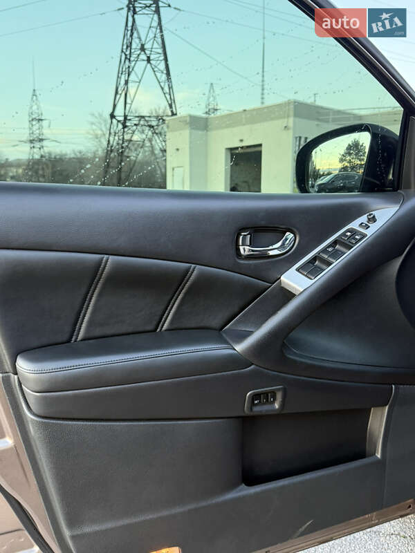 Внедорожник / Кроссовер Nissan Murano 2012 в Запорожье