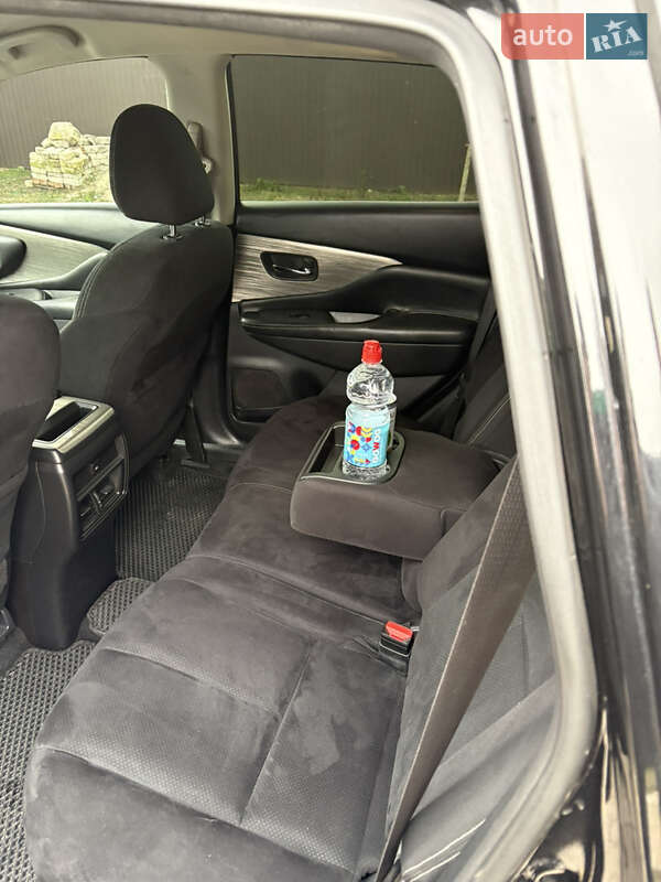 Внедорожник / Кроссовер Nissan Murano 2017 в Краснограде