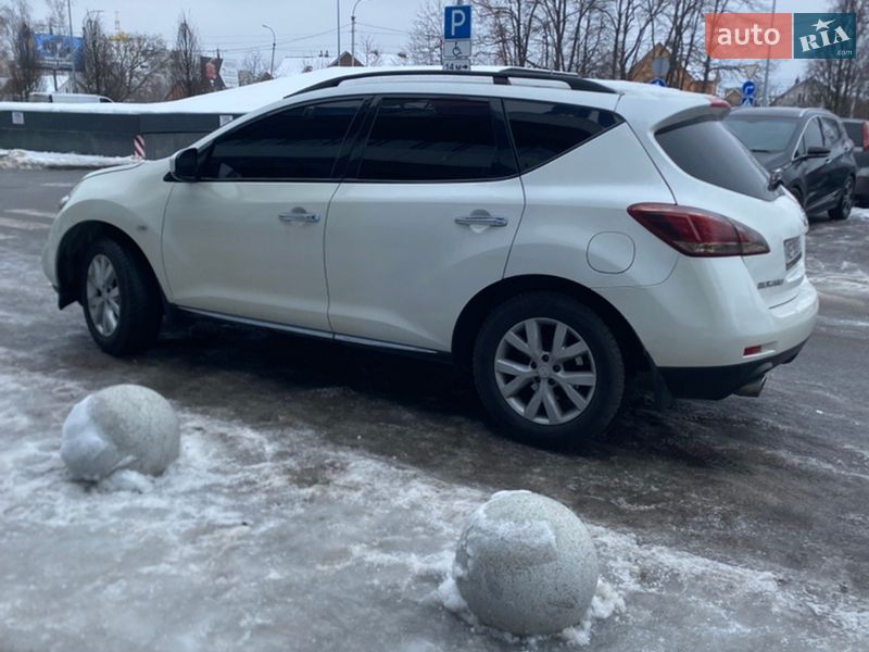 Позашляховик / Кросовер Nissan Murano 2011 в Києві