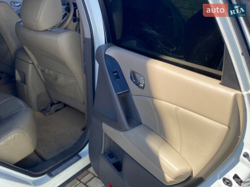 Позашляховик / Кросовер Nissan Murano 2011 в Києві