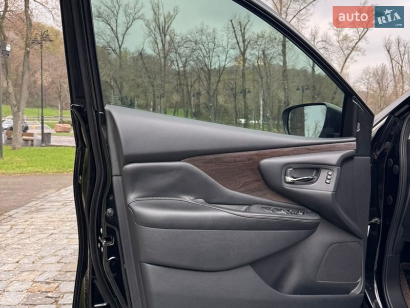 Позашляховик / Кросовер Nissan Murano 2019 в Києві
