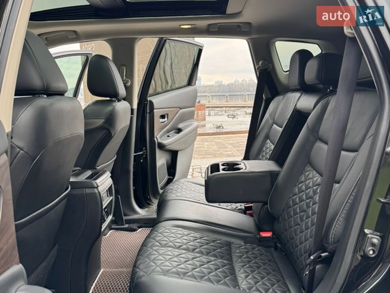 Позашляховик / Кросовер Nissan Murano 2019 в Києві