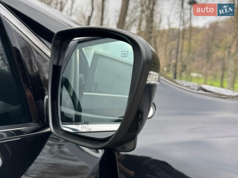 Позашляховик / Кросовер Nissan Murano 2019 в Києві