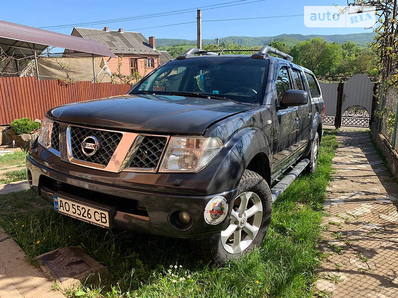 Пікап Nissan Navara 2007 в Сваляві