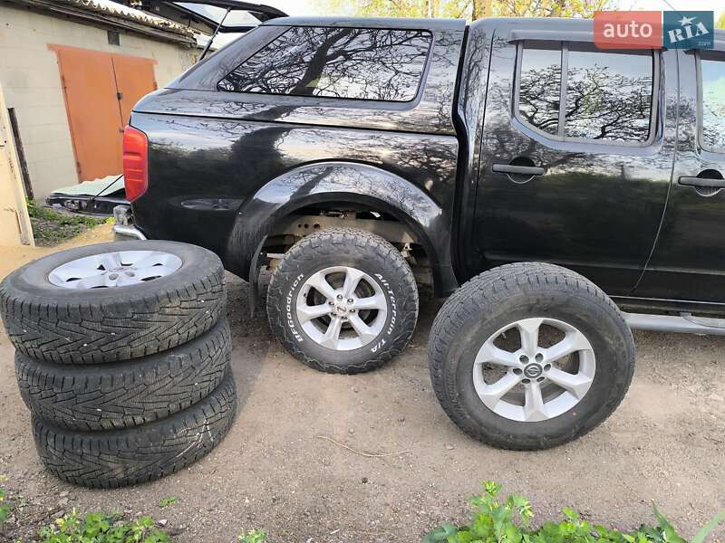 Пікап Nissan Navara 2012 в Запоріжжі