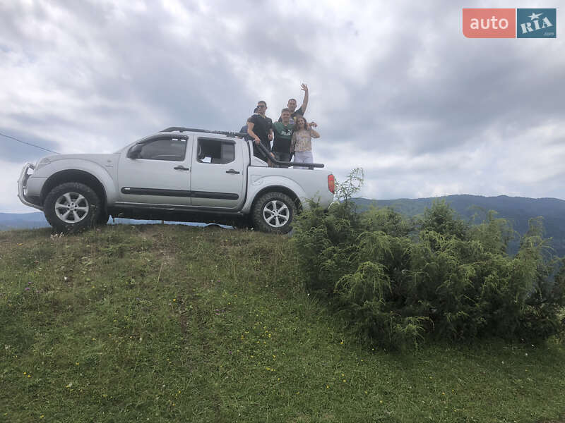 Пікап Nissan Navara 2006 в Міжгір'ї