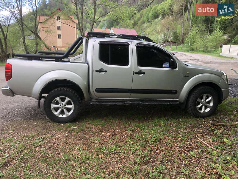 Пікап Nissan Navara 2006 в Міжгір'ї