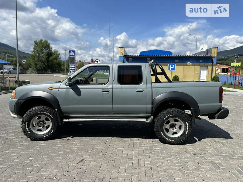 Пікап Nissan Navara 2003 в Міжгір'ї