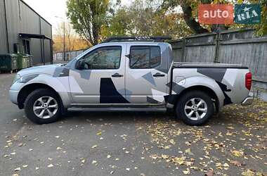 Пикап Nissan Navara 2006 в Киеве