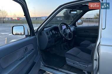 Пикап Nissan Navara 2002 в Киеве