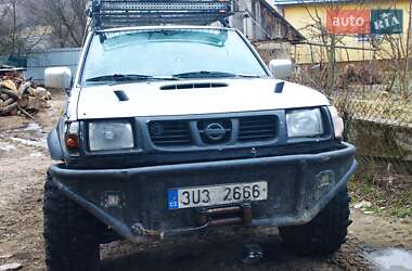 Пикап Nissan Navara 1999 в Межгорье