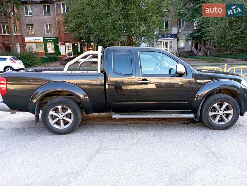 Пікап Nissan Navara 2012 в Запоріжжі