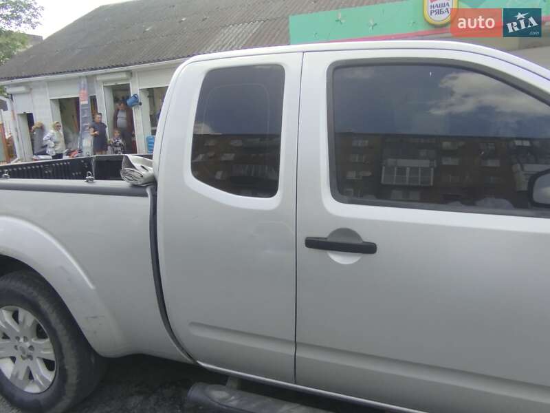 Пикап Nissan Navara 2005 в Полонном