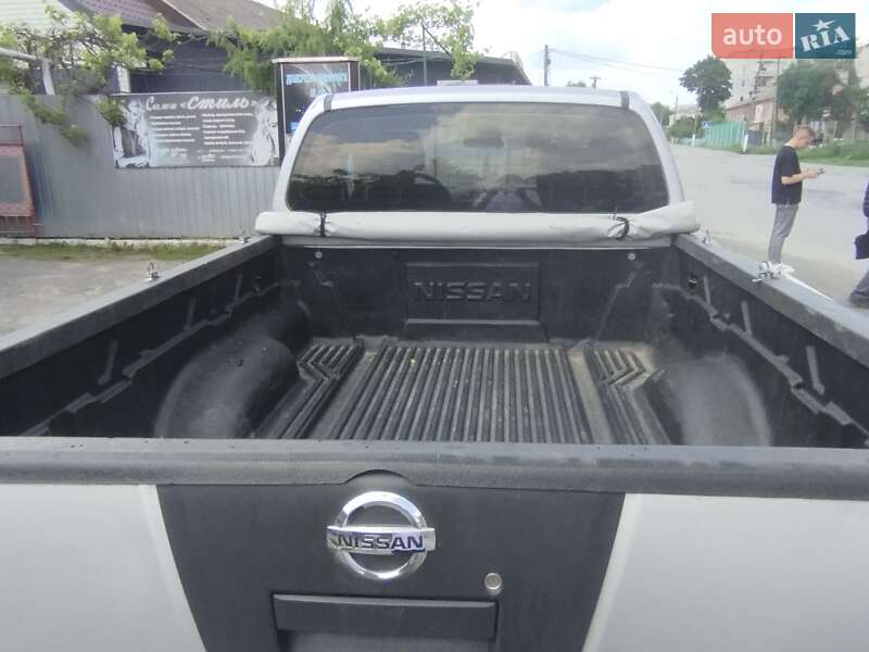 Пикап Nissan Navara 2005 в Полонном