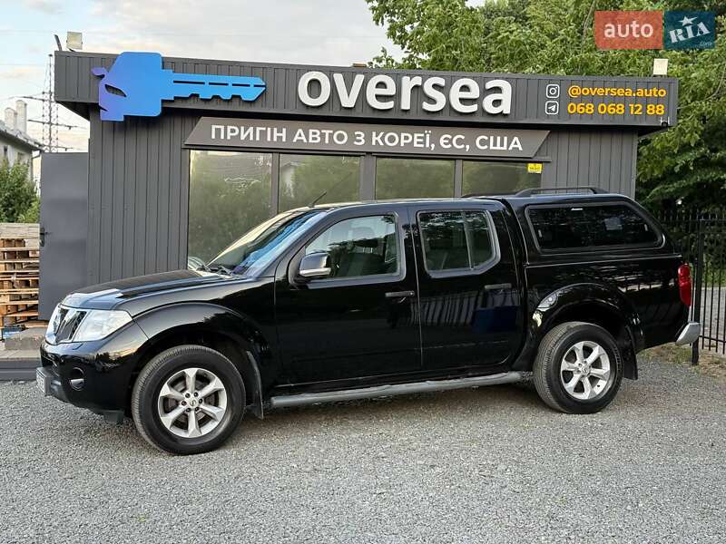 Пікап Nissan Navara 2012 в Хмельницькому