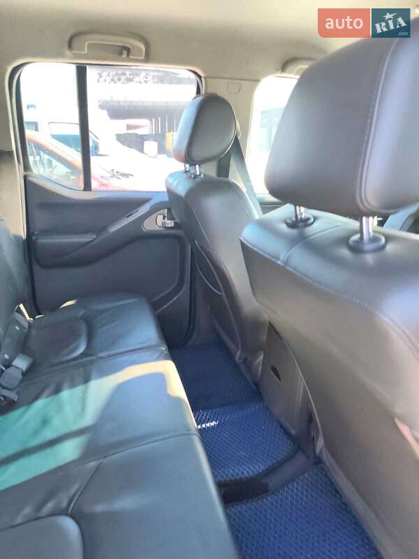 Пикап Nissan Navara 2008 в Киеве