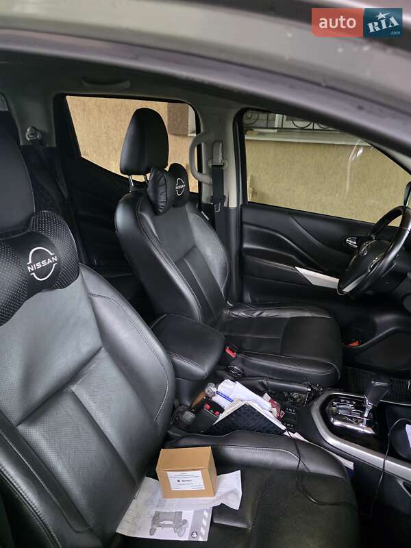 Пикап Nissan Navara 2019 в Запорожье