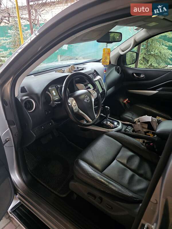 Пикап Nissan Navara 2019 в Запорожье