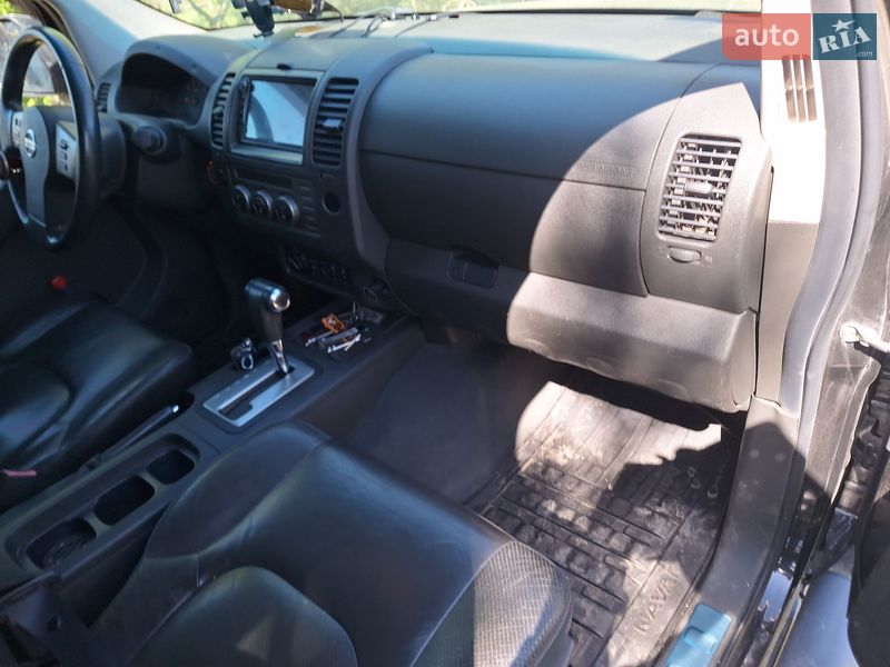 Пикап Nissan Navara 2008 в Запорожье
