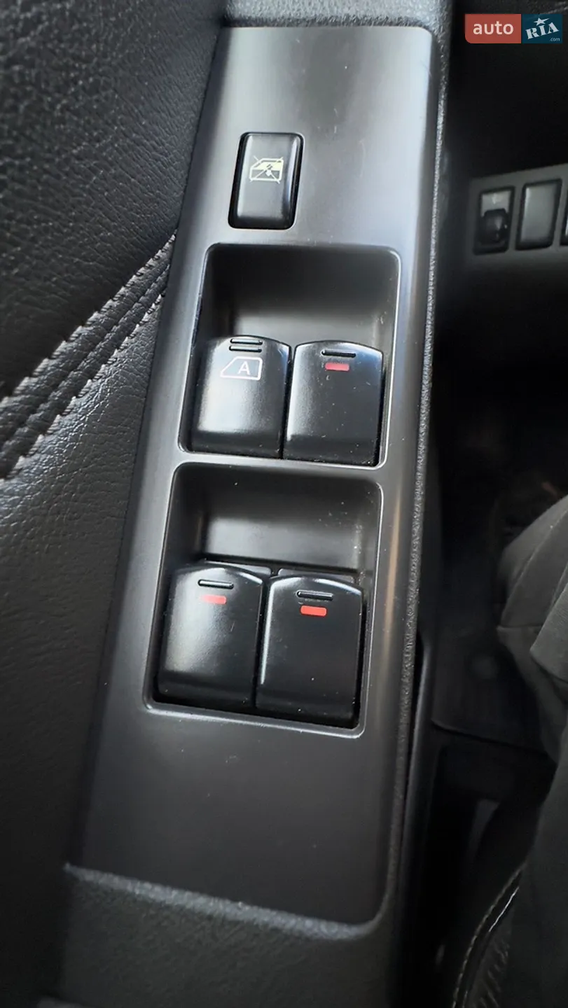 2014 Nissan Navara (Frontier) - мініатюра 16