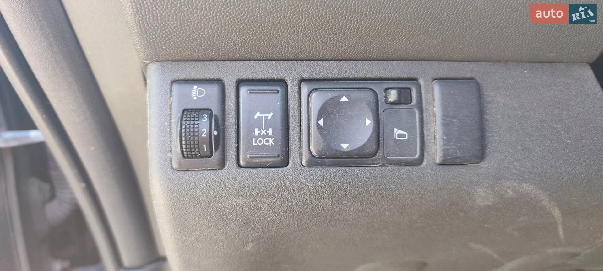 2010 Nissan Navara (Frontier) - мініатюра 9
