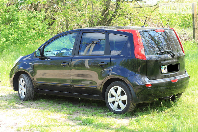 Хэтчбек Nissan Note 2008 в Мелитополе