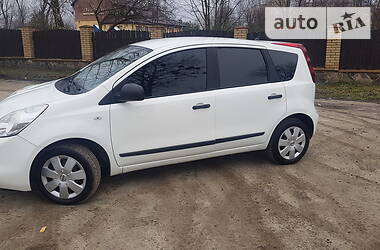 Хетчбек Nissan Note 2011 в 