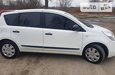 Хетчбек Nissan Note 2011 в 