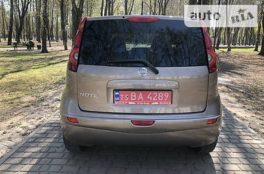 Хетчбек Nissan Note 2011 в 