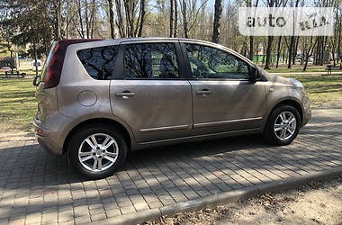 Хетчбек Nissan Note 2011 в 