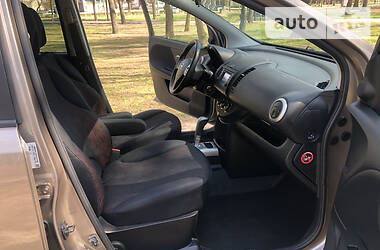 Хетчбек Nissan Note 2011 в 