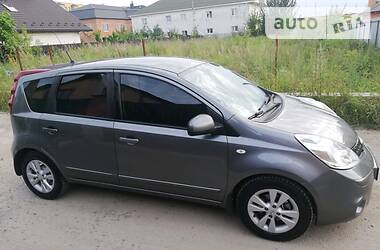 Хетчбек Nissan Note 2010 в 