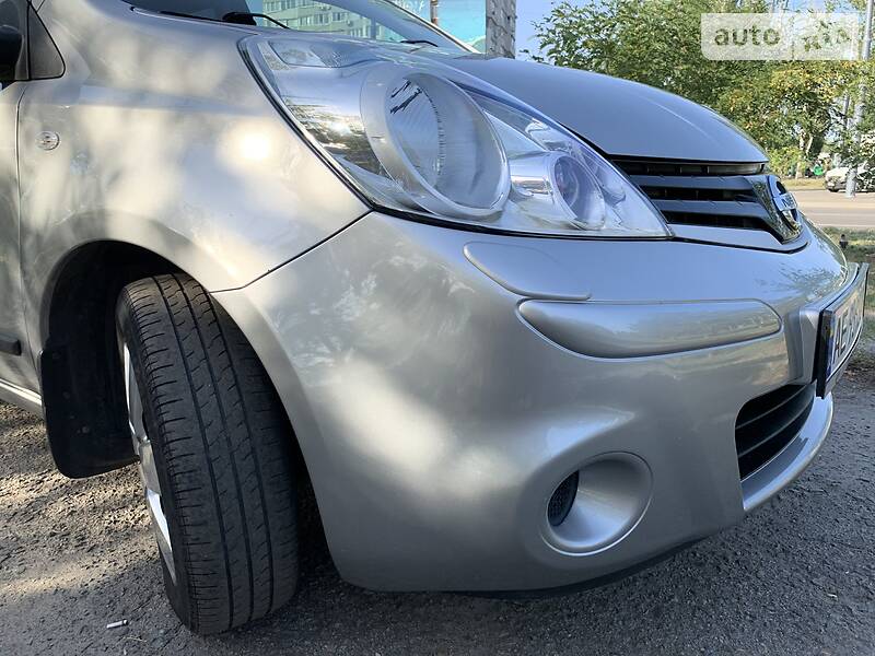 Хетчбек Nissan Note 2013 в Дніпрі