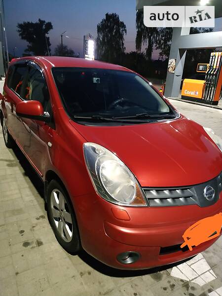 Хэтчбек Nissan Note 2008 в Киеве