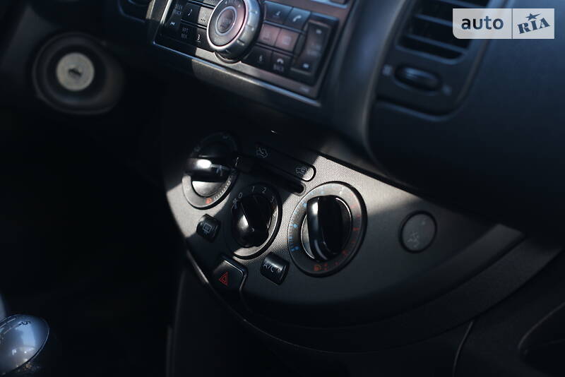 Минивэн Nissan Note 2008 в Чорткове