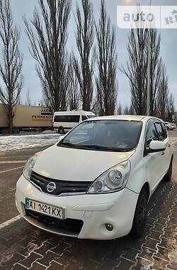 Хэтчбек Nissan Note 2010 в Сарнах