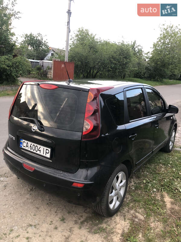 Хэтчбек Nissan Note 2010 в Умани фото 4 Хэтчбек Nissan Note 2010 в Умани