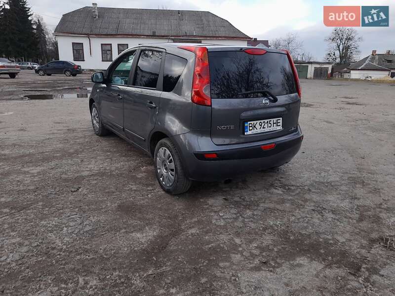 Хэтчбек Nissan Note 2006 в Дубно фото 10 Хэтчбек Nissan Note 2006 в Дубно
