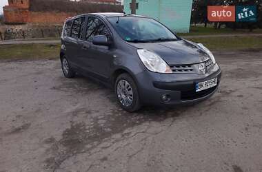 Хэтчбек Nissan Note 2006 в Дубно