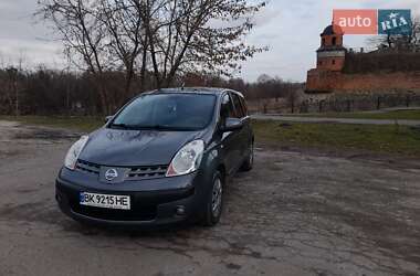 Хэтчбек Nissan Note 2006 в Дубно