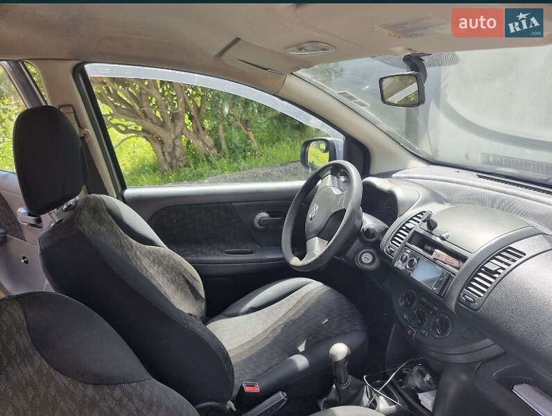 Хэтчбек Nissan Note 2006 в Одессе