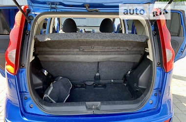 Хэтчбек Nissan Note 2008 в 