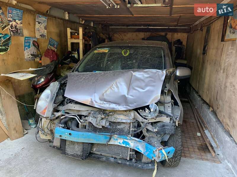 Хетчбек Nissan Note 2007 в Остер фото 16 Хетчбек Nissan Note 2007 в Остер