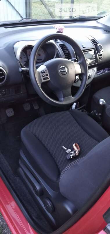 Хэтчбек Nissan Note 2007 в Луцке