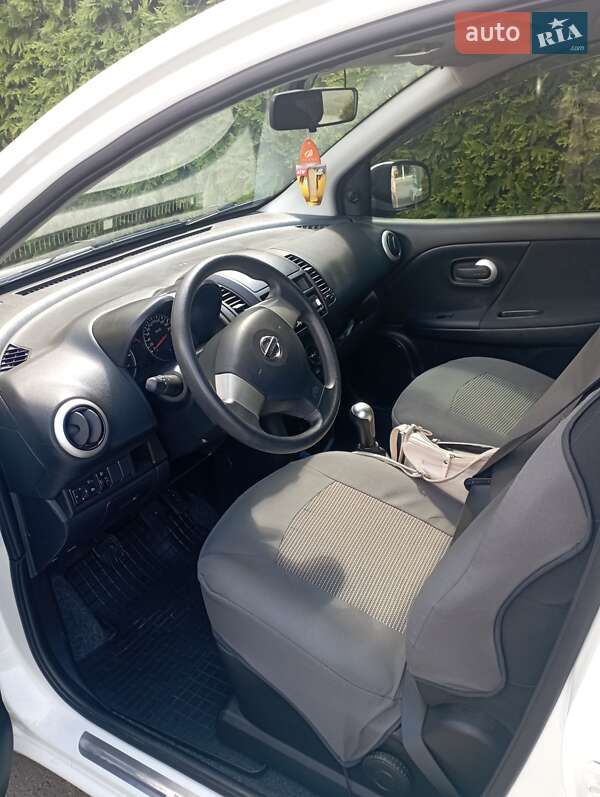 Хетчбек Nissan Note 2013 в Біляївці