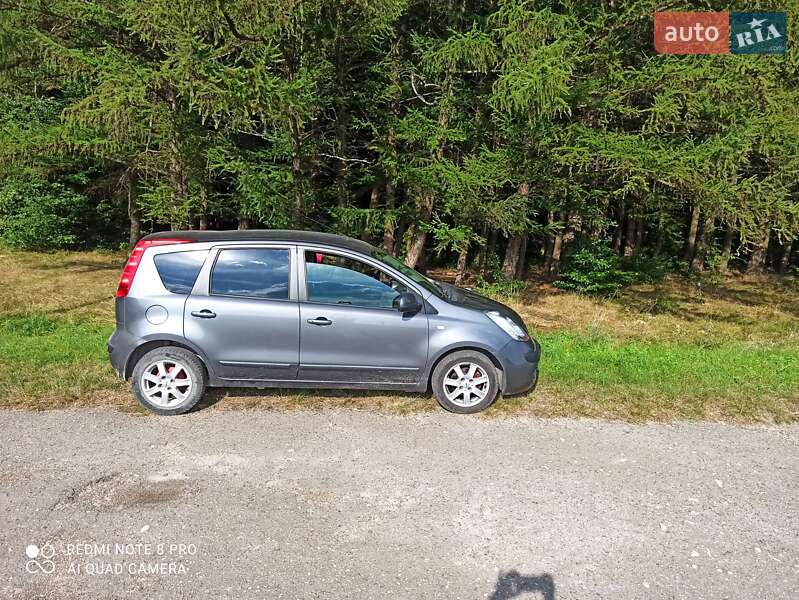 Хэтчбек Nissan Note 2006 в Львове
