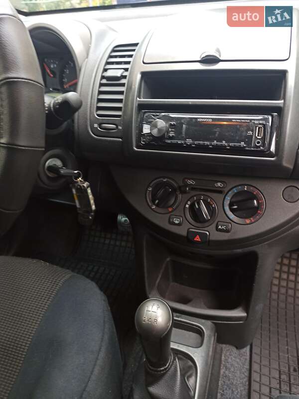 Хэтчбек Nissan Note 2008 в Киеве