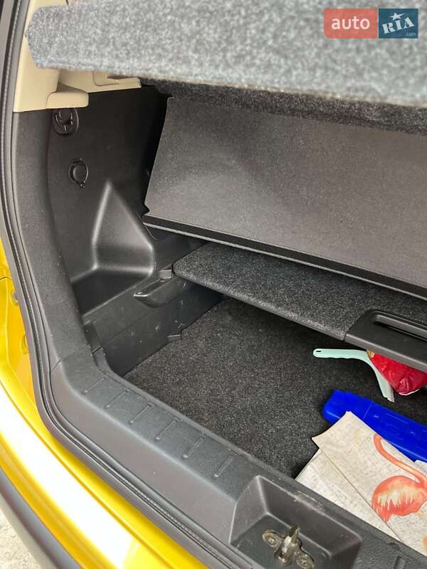 Хетчбек Nissan Note 2006 в Житомирі фото 9 Хетчбек Nissan Note 2006 в Житомирі