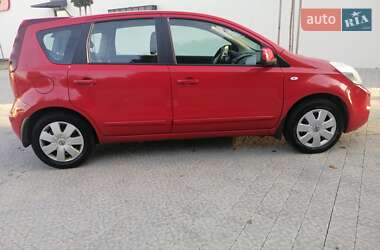 Хетчбек Nissan Note 2010 в Ужгороді